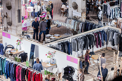 Full coures, full exhibitor spaces and many buyers are on the prowl